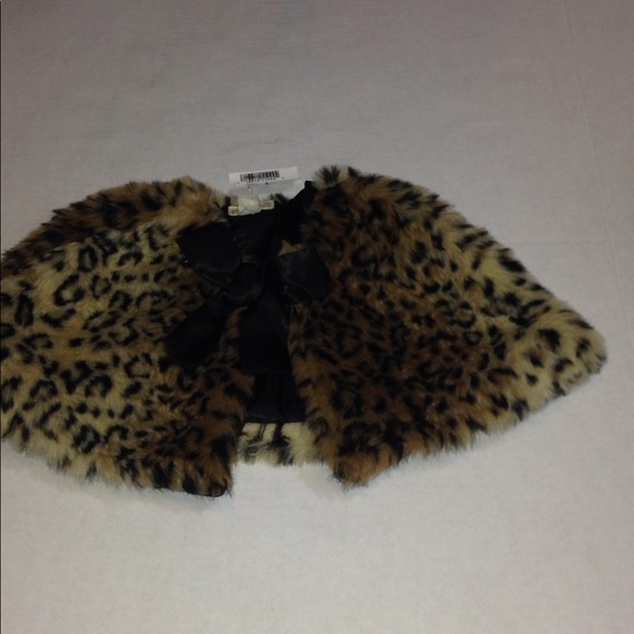Children's Place 18-24 Mos. Faux Fur Cape - Picture 1 of 8